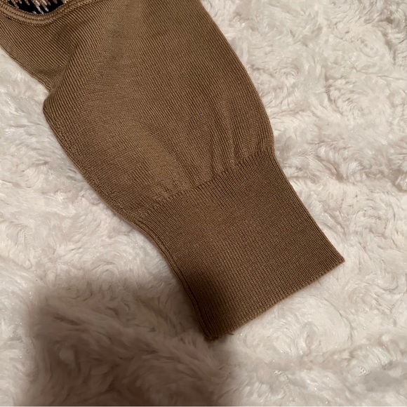 WOMANS BURBERRY SWEATER - Picture 11 of 12